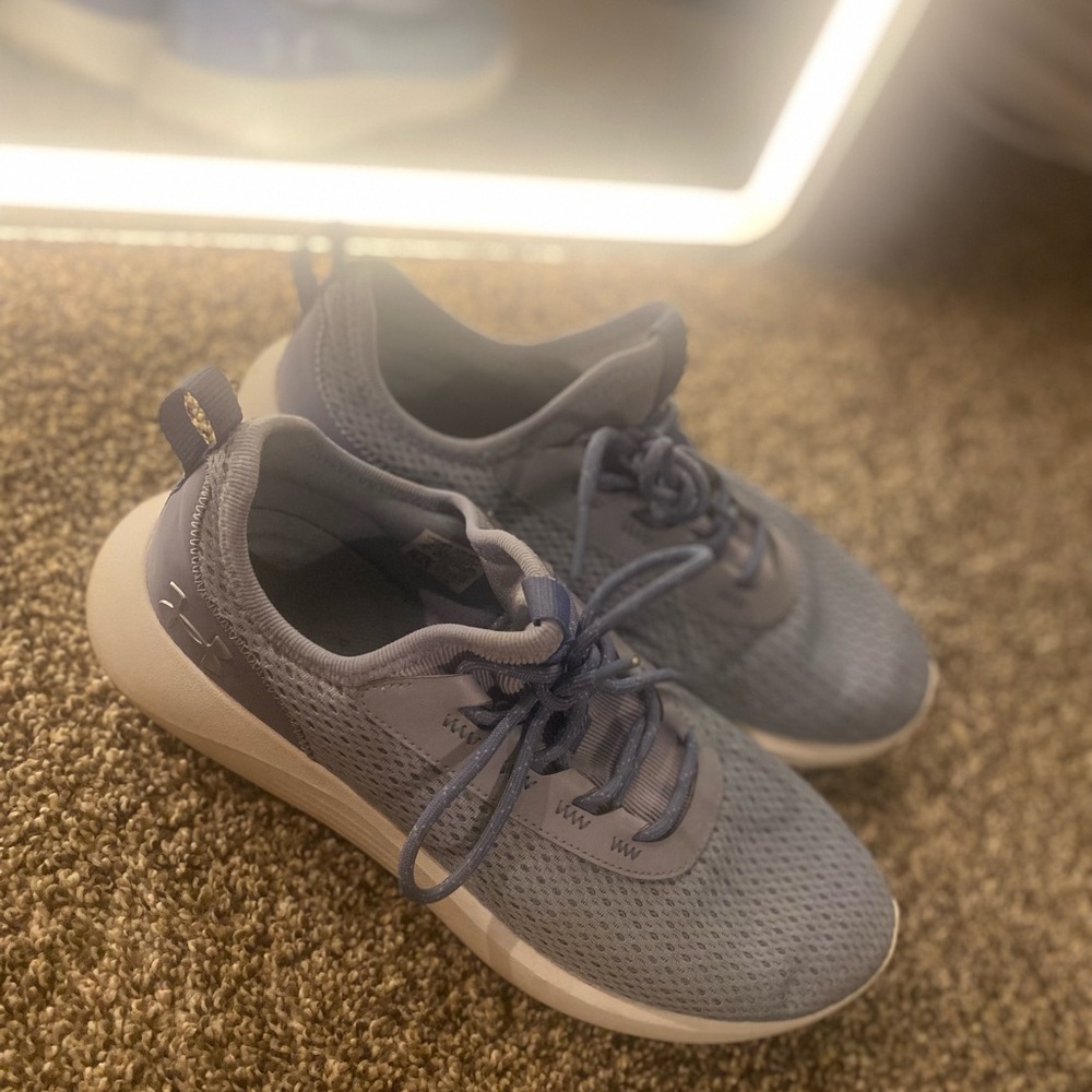 Under Armour Women's Blue Athletic Shoes